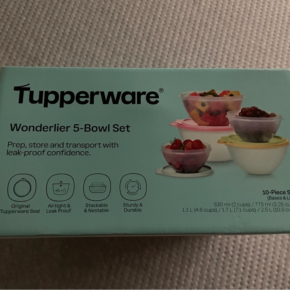 Tupperware Colorful Wonderlier Bowl Set of 5 with lids